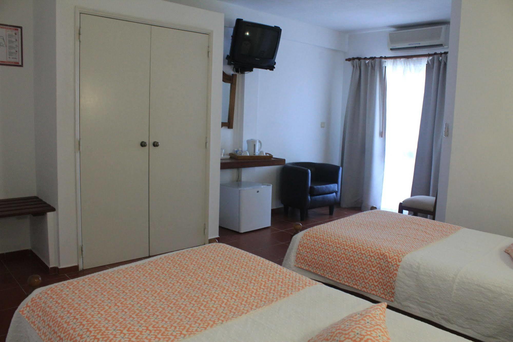 Bed and Breakfast Manta Guest Манта-Рота Екстер'єр фото