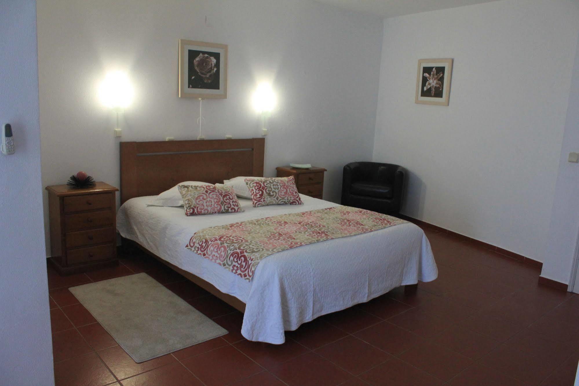 Bed and Breakfast Manta Guest Манта-Рота Екстер'єр фото